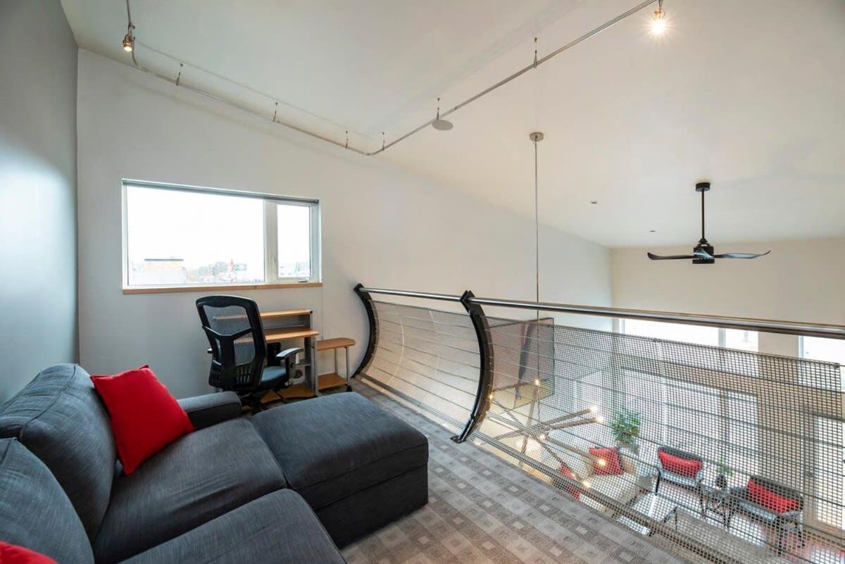 Villa Nn - The Flame - Downtown 1-Bed 2-Bath Whitehorse Exterior foto